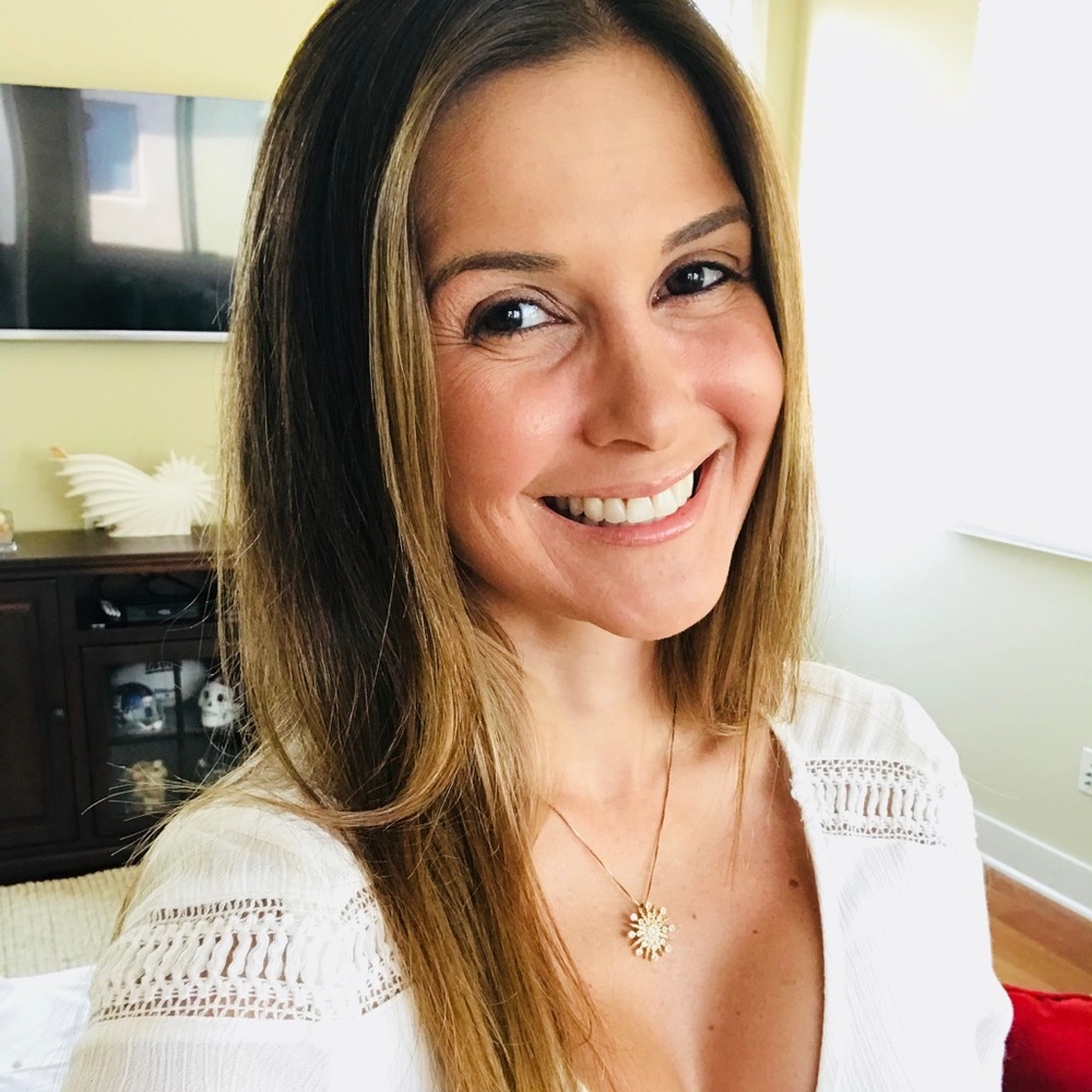 Meet your Posher, Priscila